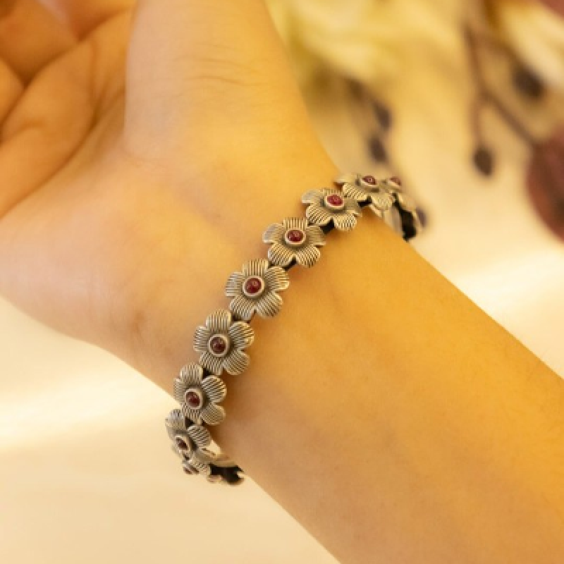 Set Of Sterling Silver Stones Studded Bangles